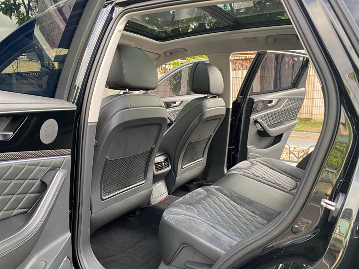 Фото 6 - Hongqi HS5