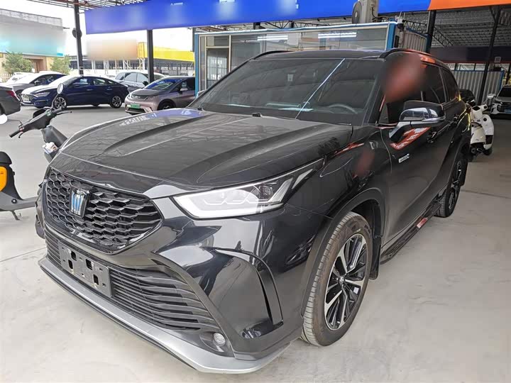 Фото 2 - Toyota Crown Kluger