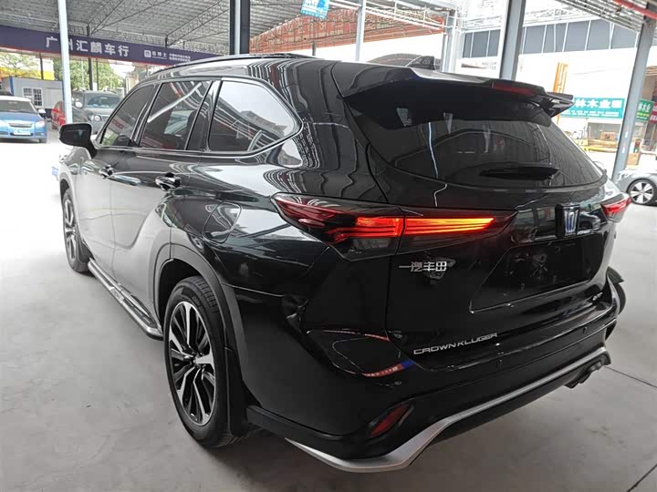 Фото 5 - Toyota Crown Kluger