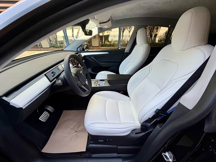 Фото 9 - Tesla Model Y