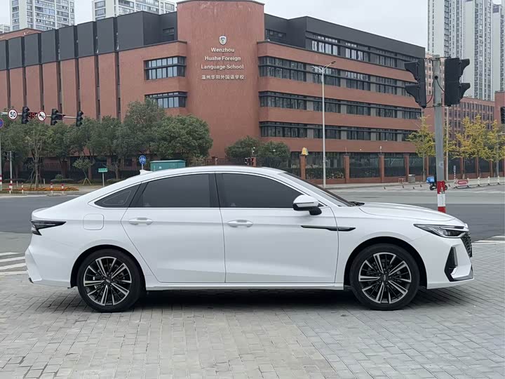 Фото 7 - Chery Arrizo 8