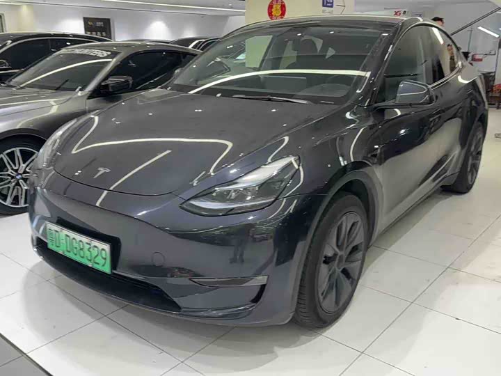 Фото 1 - Tesla Model Y