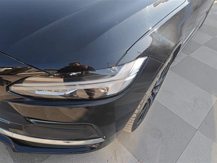 Фото 5 - Volvo S90