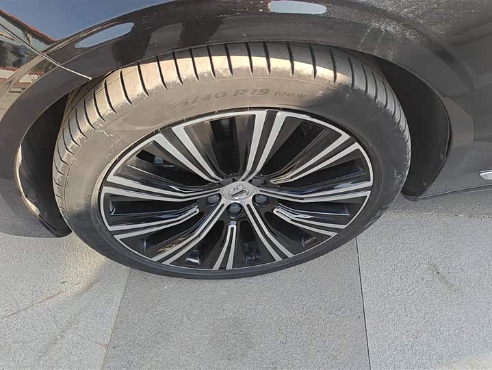 Фото 6 - Volvo S90