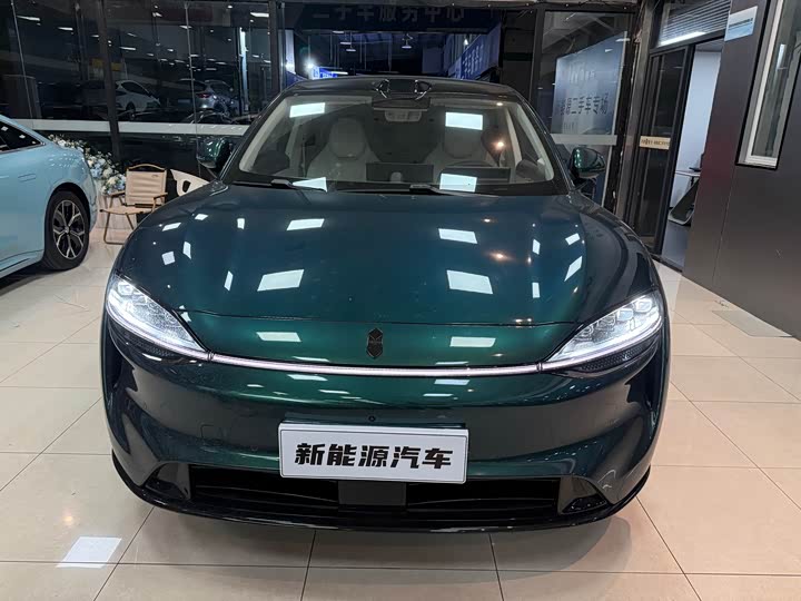 Фото 2 - Luxeed R7