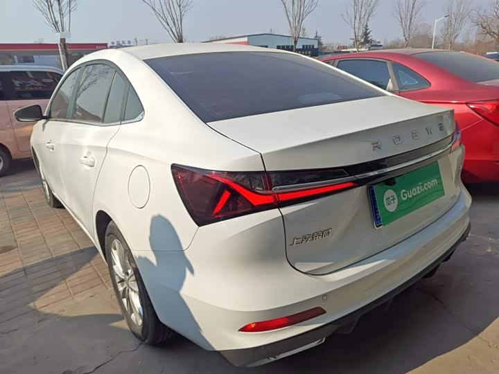 Фото 5 - Roewe i5