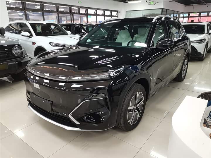 Фото 2 - Geely Galaxy Starship 7