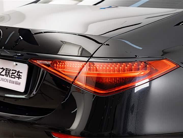 Фото 9 - Mercedes-Benz S-Class