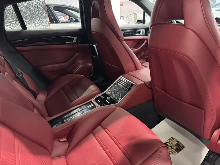 Фото 9 - Porsche Panamera