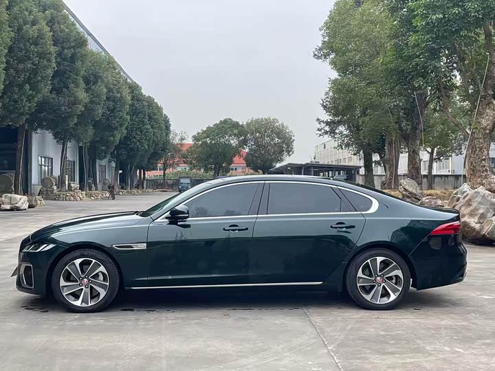 Фото 3 - Jaguar XF L