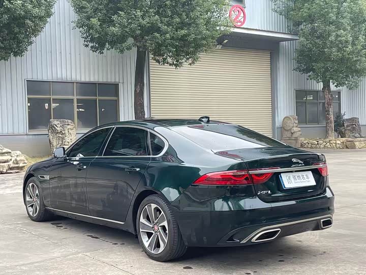 Фото 4 - Jaguar XF L