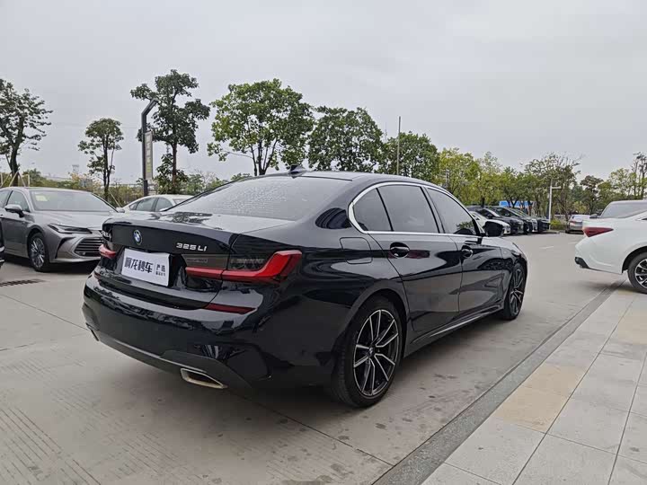 Фото 3 - BMW 3 Series