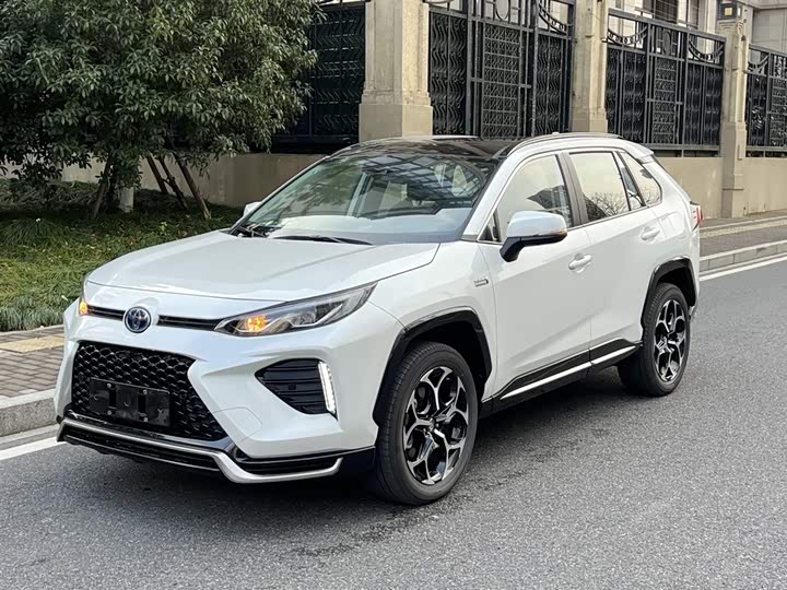 Фото 1 - Toyota Wildlander Hybrid