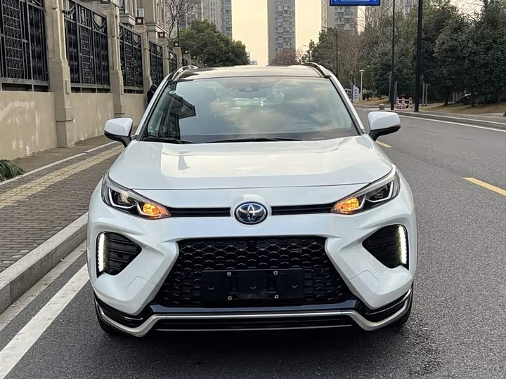 Фото 2 - Toyota Wildlander Hybrid