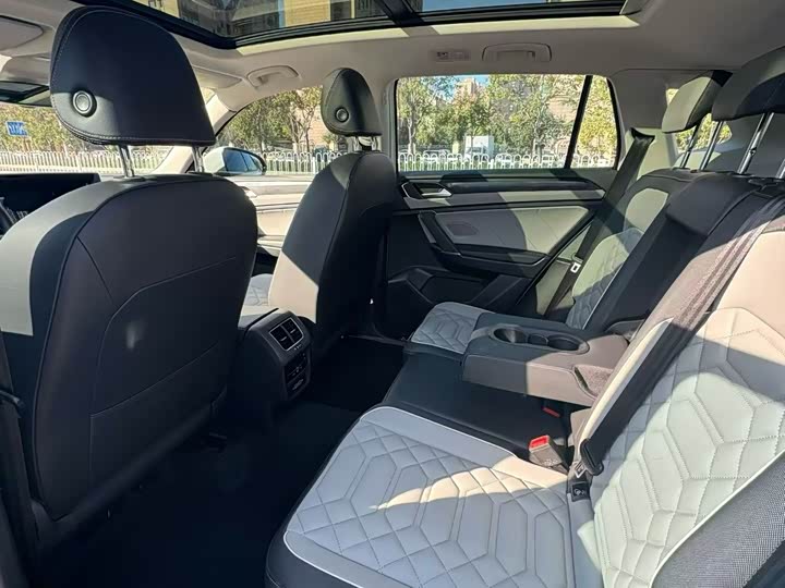 Фото 8 - Volkswagen Tayron