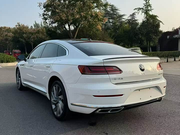 Фото 6 - Volkswagen CC