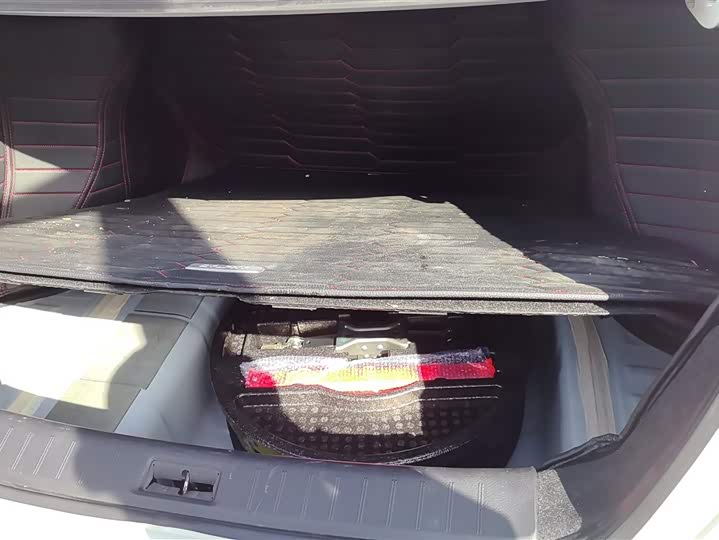 Фото 4 - Nissan Sylphy