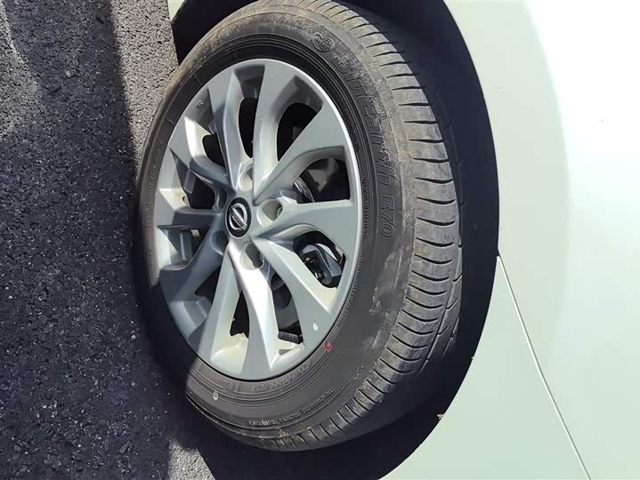 Фото 6 - Nissan Sylphy