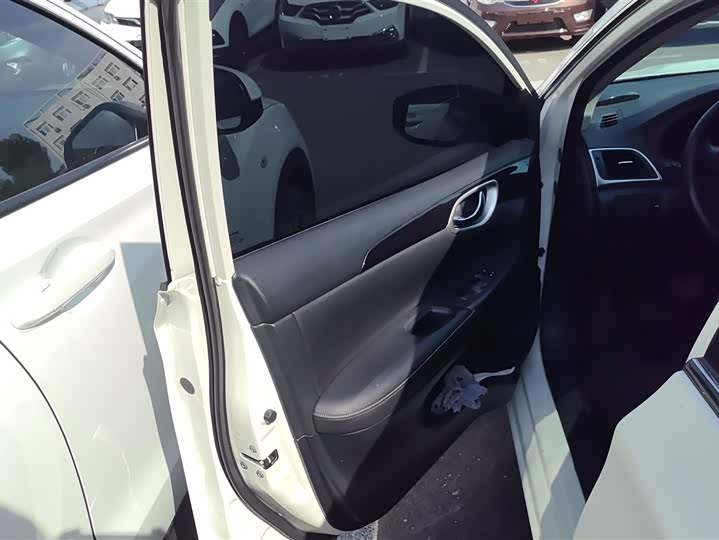 Фото 7 - Nissan Sylphy