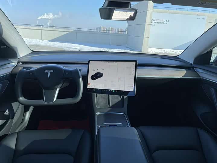 Фото 6 - Tesla Model 3