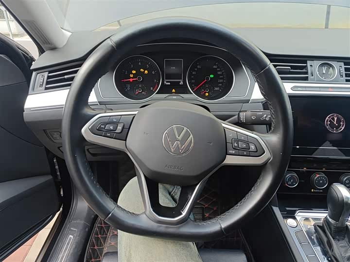 Фото 3 - Volkswagen Magotan