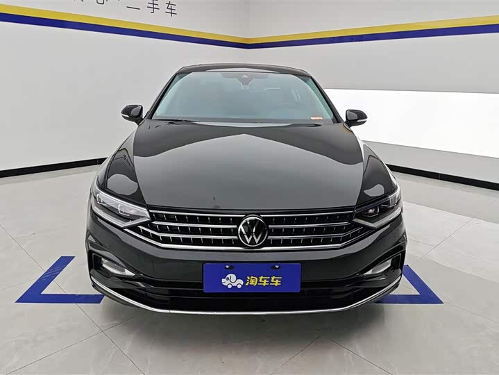 Фото 2 - Volkswagen Magotan