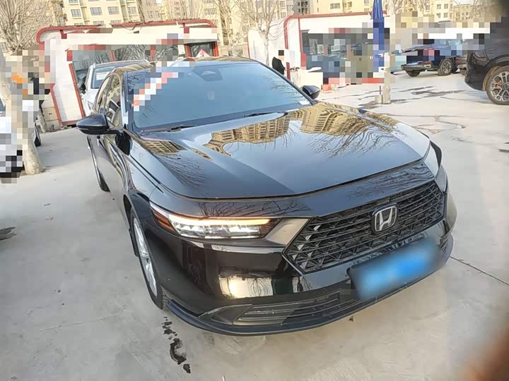 Фото 4 - Honda Accord