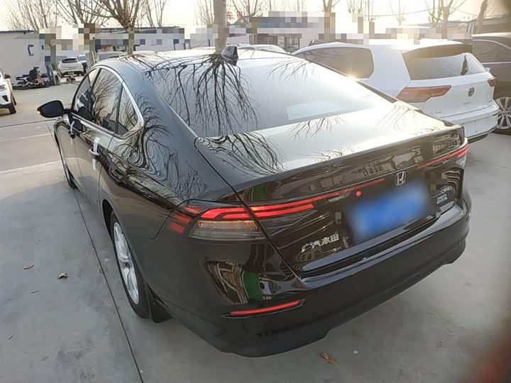 Фото 5 - Honda Accord