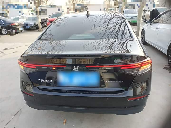 Фото 6 - Honda Accord