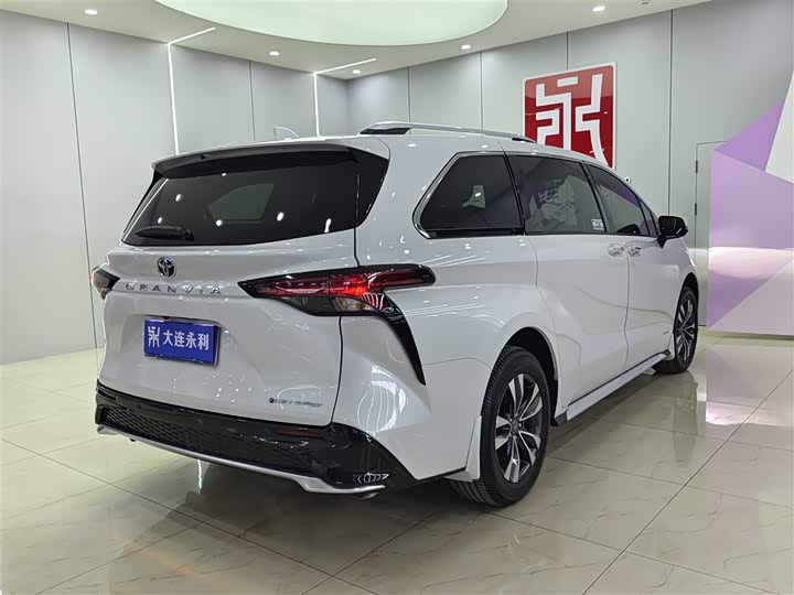 Фото 6 - Toyota Granvia