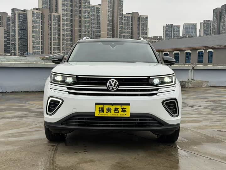 Фото 2 - Volkswagen Tavendor