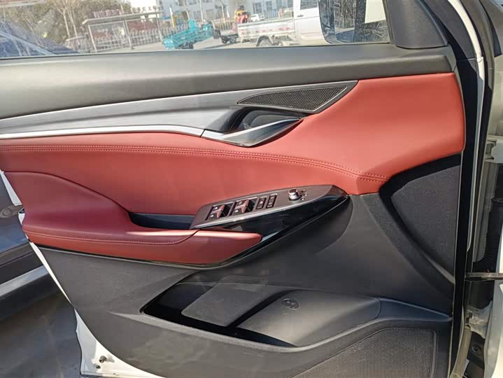 Фото 7 - Changan CS75 Plus