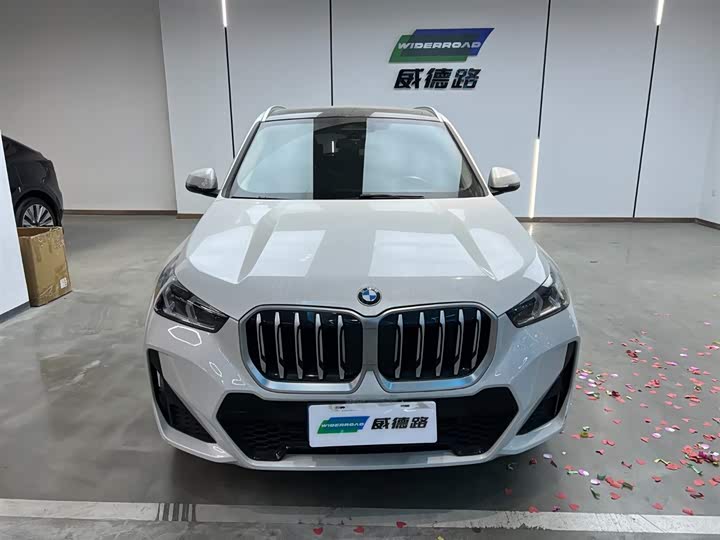 Фото 2 - BMW X1