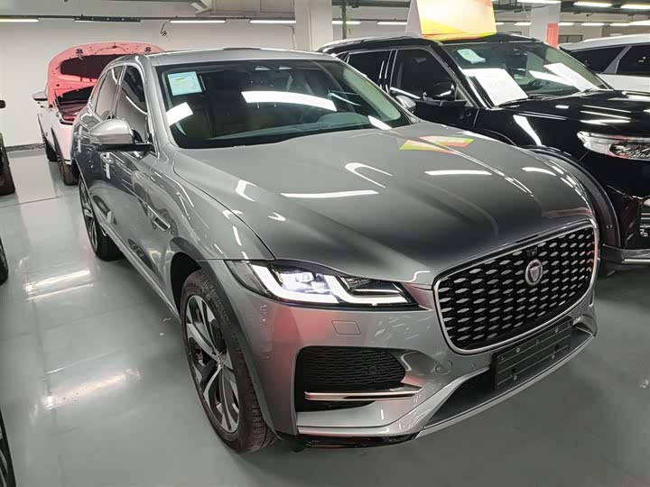 Фото 4 - Jaguar F-Pace