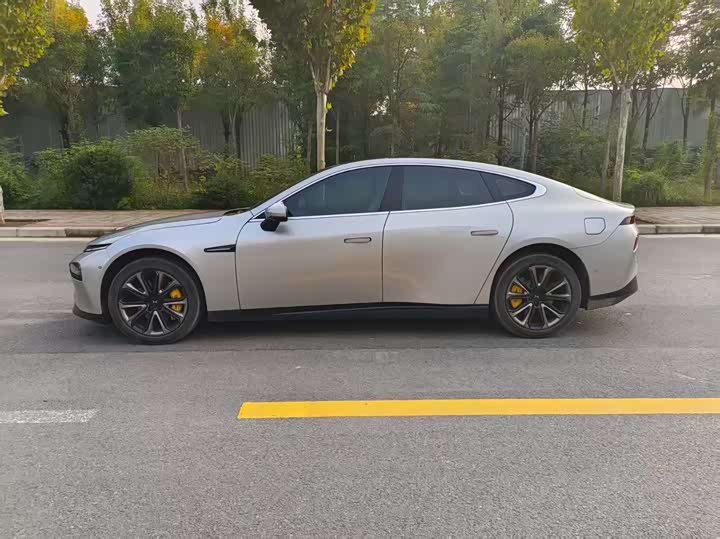 Фото 4 - XPeng P7