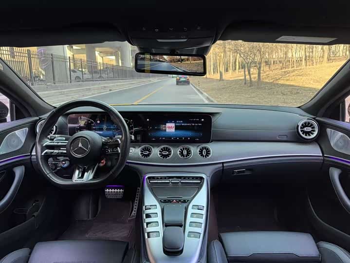 Фото 8 - Mercedes-Benz AMG GT