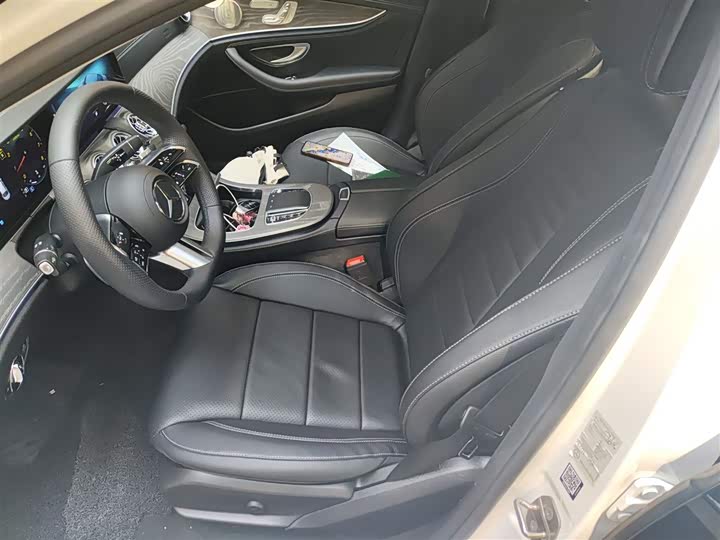 Фото 8 - Mercedes-Benz E-Class