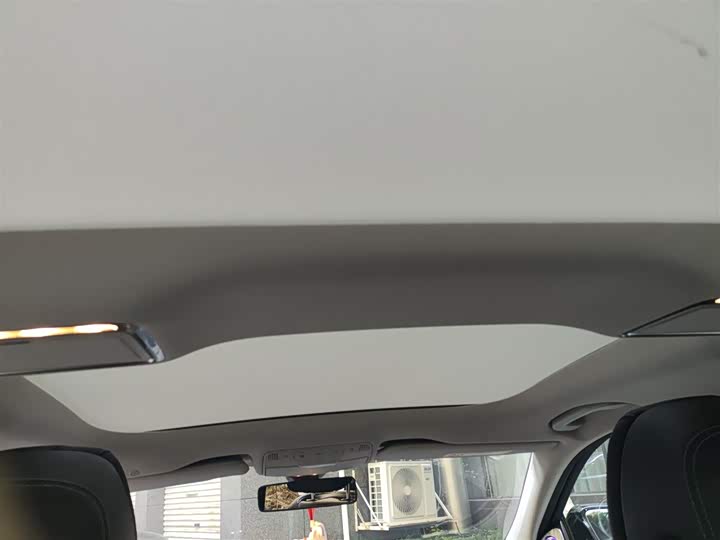 Фото 9 - Mercedes-Benz E-Class