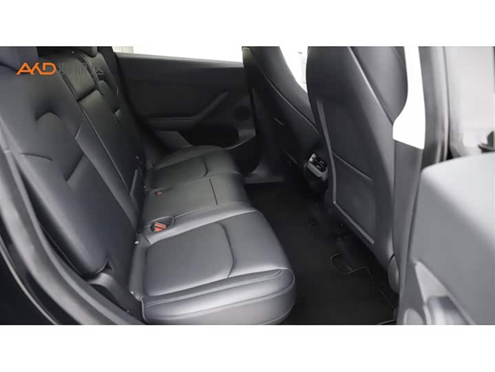 Фото 8 - Tesla Model Y