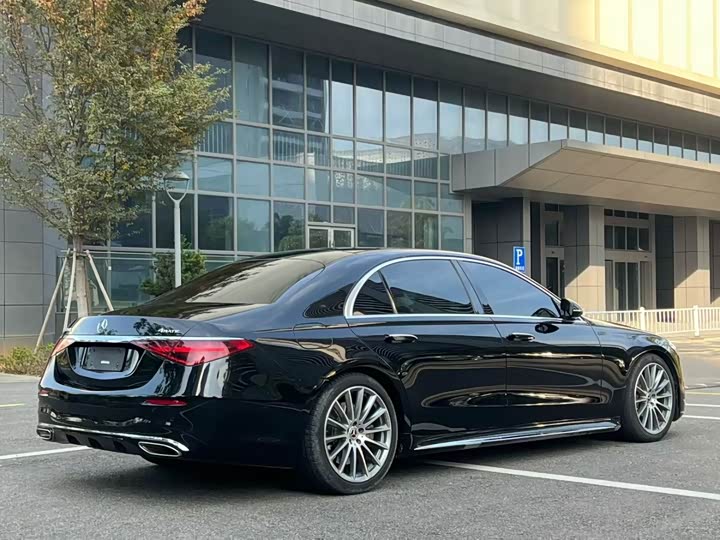 Фото 4 - Mercedes-Benz S-Class