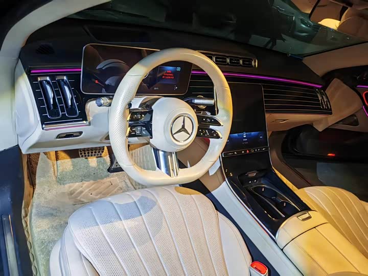 Фото 8 - Mercedes-Benz S-Class