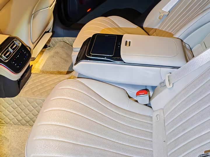 Фото 9 - Mercedes-Benz S-Class