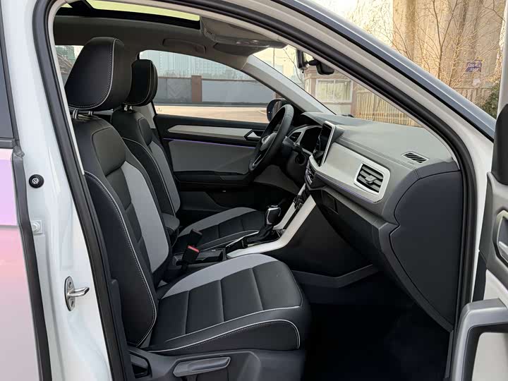 Фото 6 - Volkswagen T-Roc