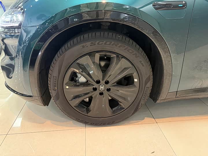 Фото 3 - Luxeed R7