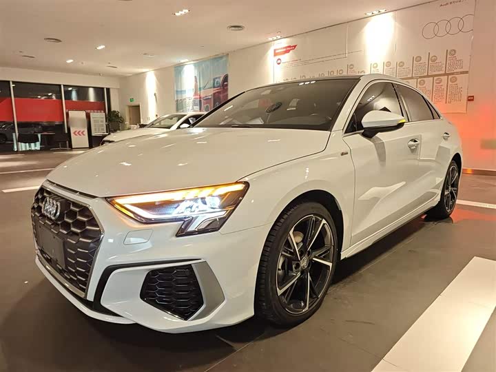 Фото 2 - Audi A3