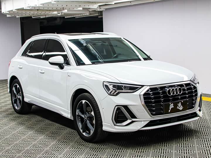 Фото 3 - Audi Q3