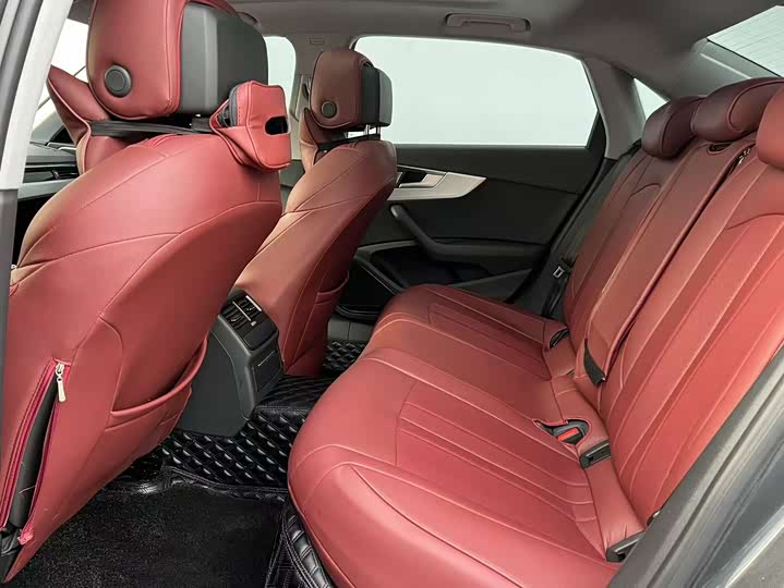 Фото 6 - Audi A4L