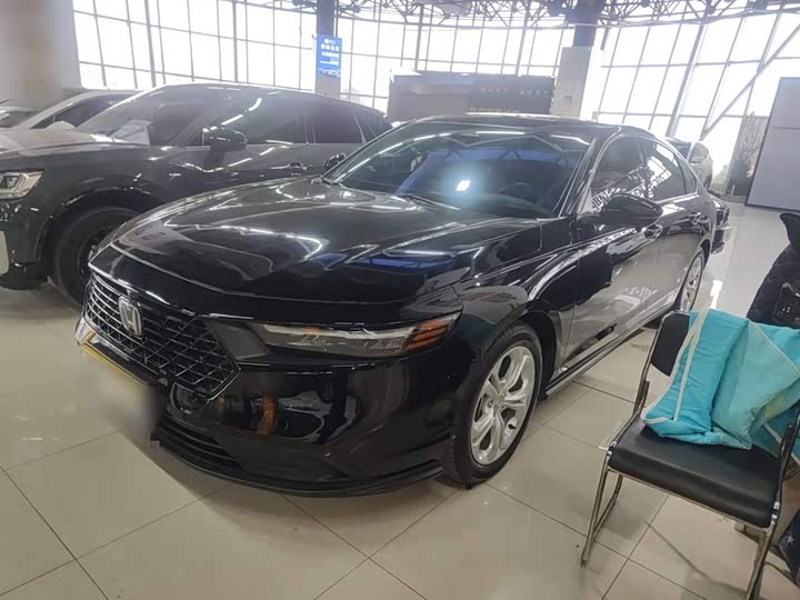 Фото 2 - Honda Accord