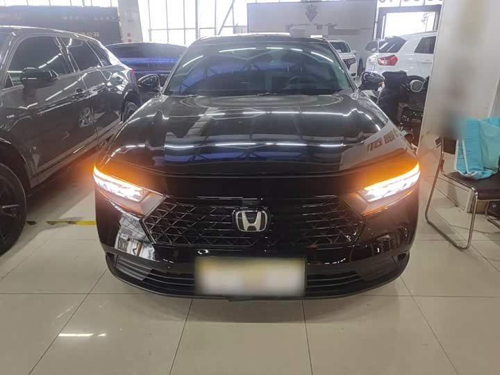 Фото 3 - Honda Accord