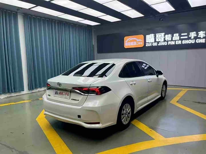 Фото 7 - Toyota Corolla